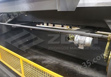 back gauge of machine.jpg